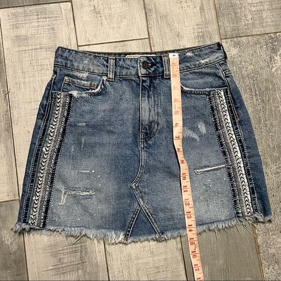 Free People Silver Pearl Crystal Side Stripe Embellished Denim Jean Mini Skirt 2 - Picture 6 of 8